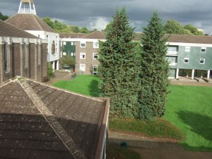 Die Sherwood Hall vor dem Sturm.